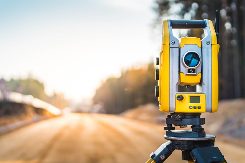 Levantamientos topográficos georreferenciación teodolito topografía Ingeark